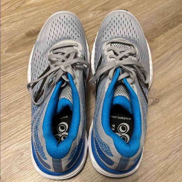 New Balance Gray and Blue Running Shoes - Picture 3 of 4